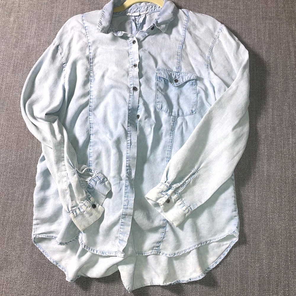 Jane + Delancey Shirt Womens Medium‎ Light Blue Inverted Box Round Hem Button Up